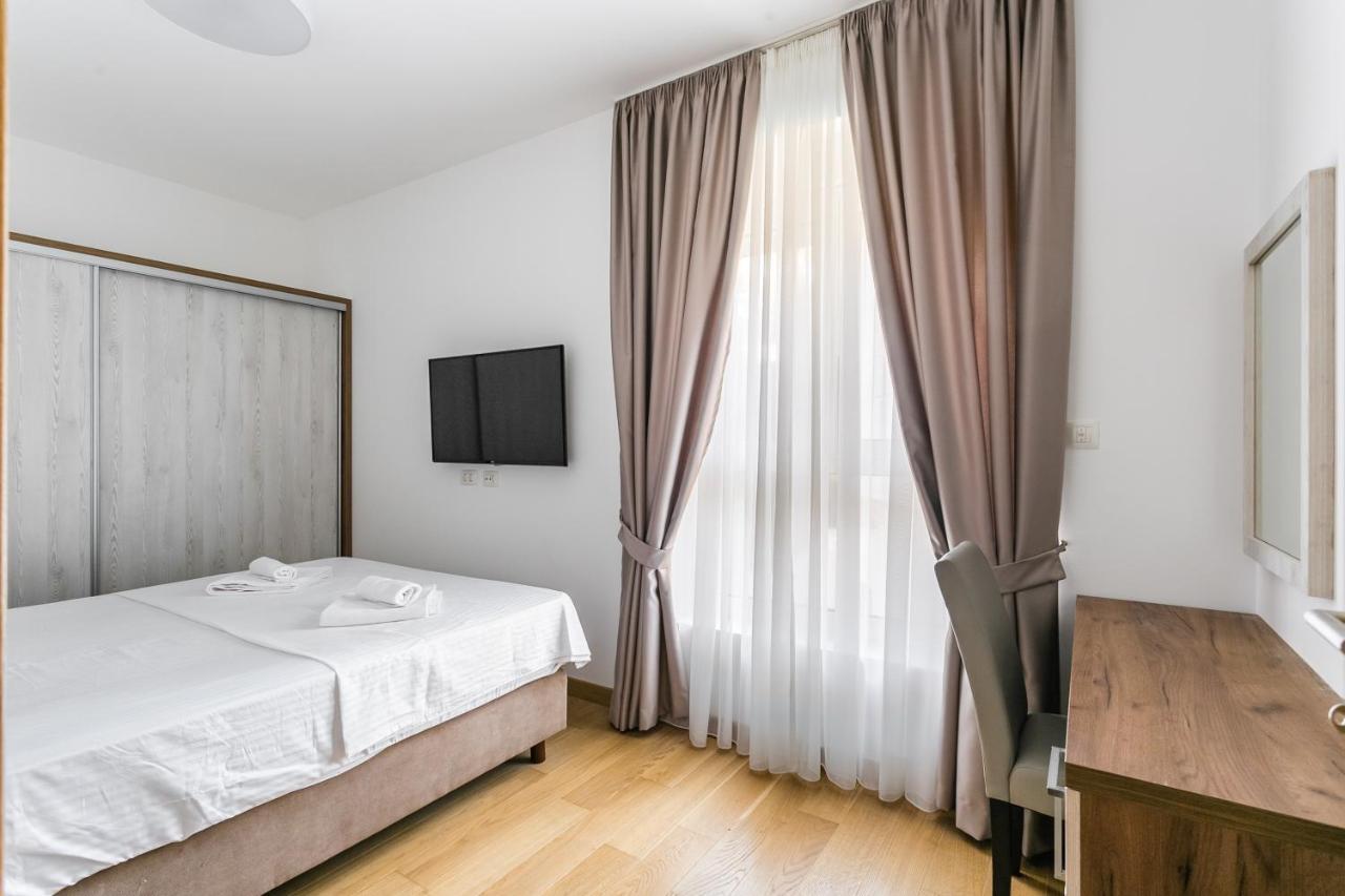Apartments Lm Residence 拉法洛维奇 外观 照片