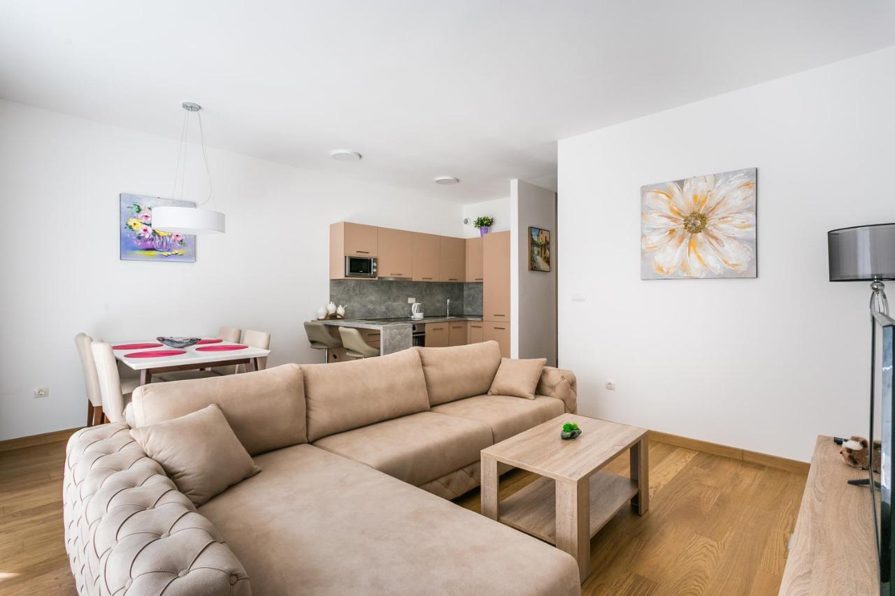 Apartments Lm Residence 拉法洛维奇 外观 照片