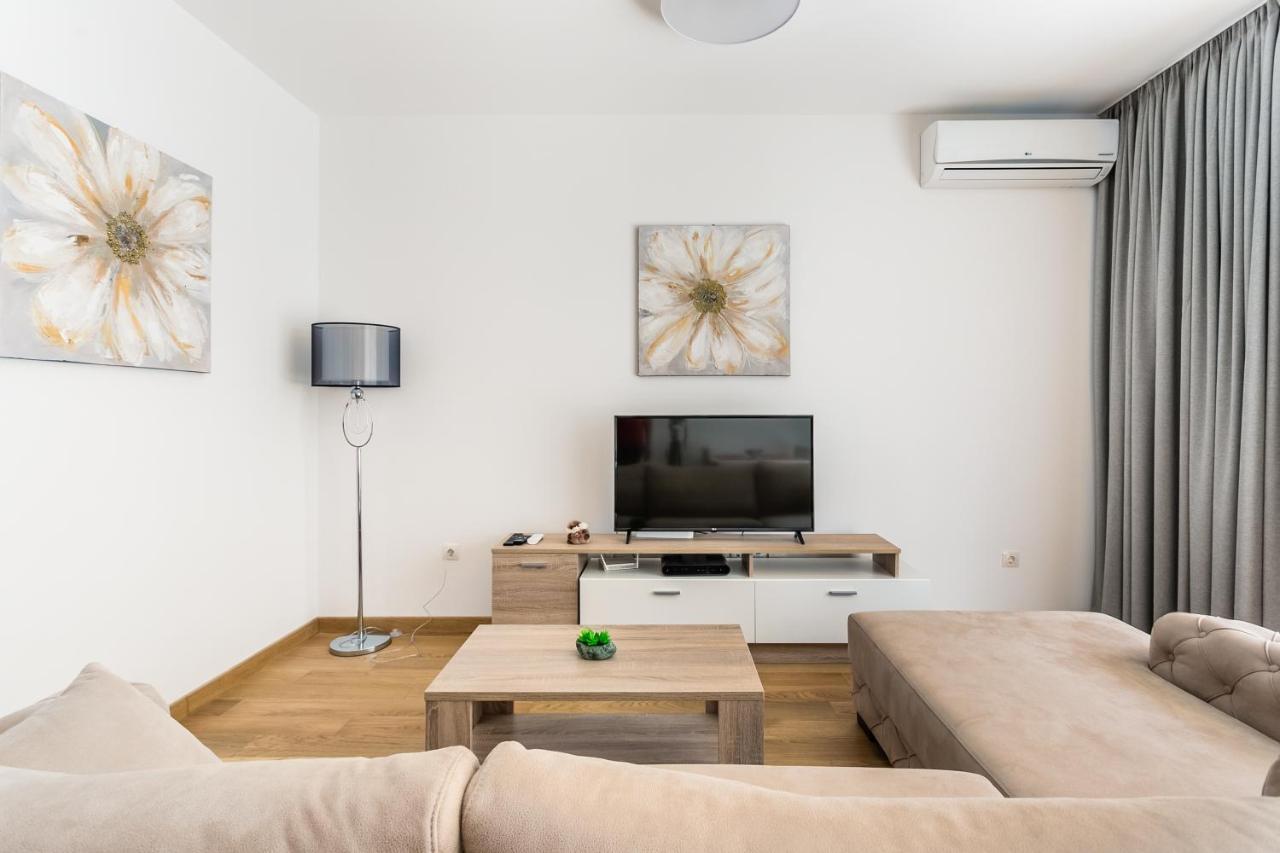 Apartments Lm Residence 拉法洛维奇 外观 照片