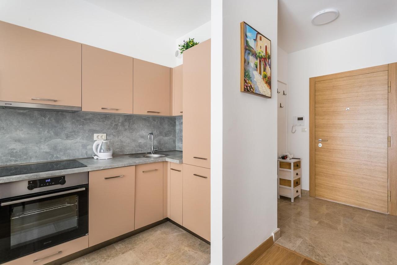 Apartments Lm Residence 拉法洛维奇 外观 照片